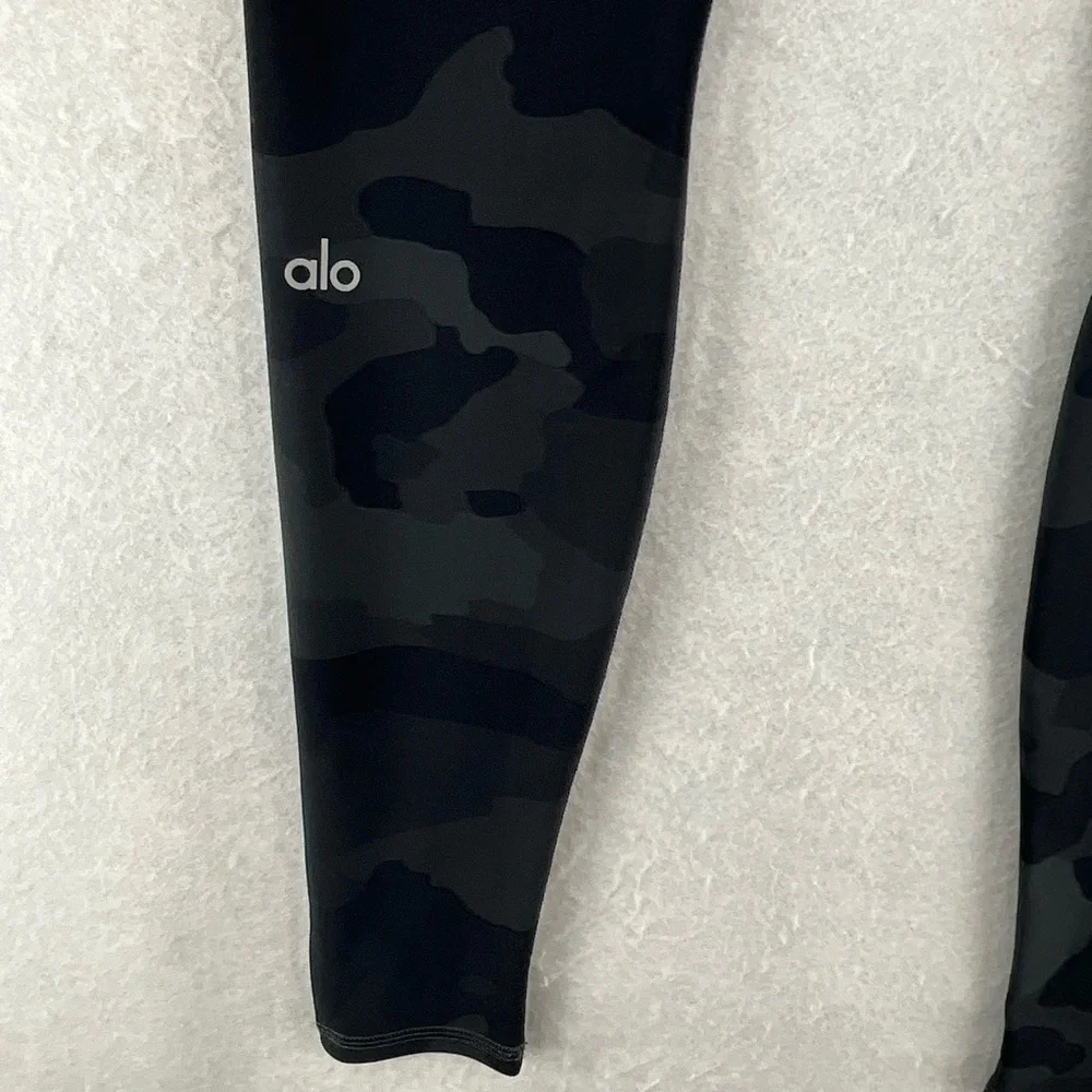 Alo‎ Yoga High-waist Vapor Legging Black Camo Small